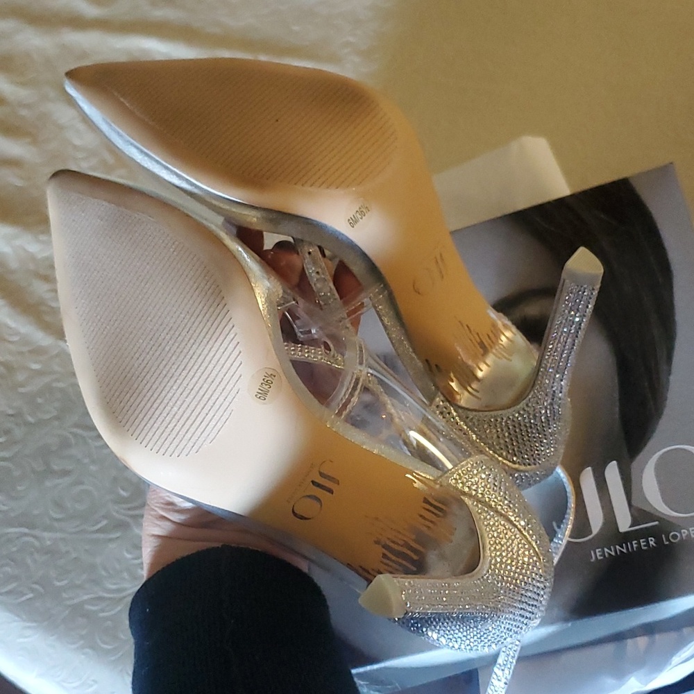 Brand new Jlo Morley Rhinestone Pump.... very light ✨️ elegant shoes 👠 👠 👠 - Picture 12 of 17